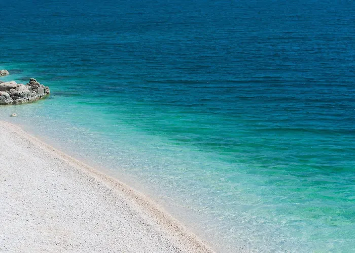 Zulijani House Helis B2 *